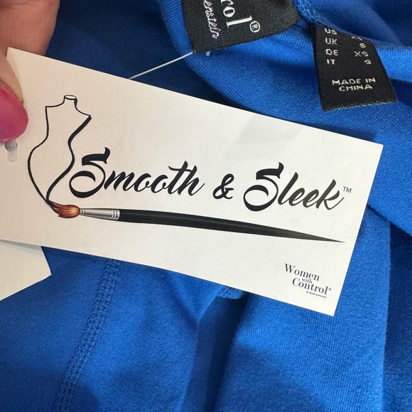 NWT WOMEN with CONTROL Workout Capri Leggings XSMALL     #T - Picture 7 of 8